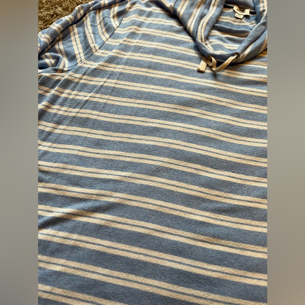 J.Crew pullover - Picture 3 of 3